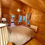Lakeside Log 4 Bedrooms Dog-friendly Escape * Ballyconnell (Cavan)