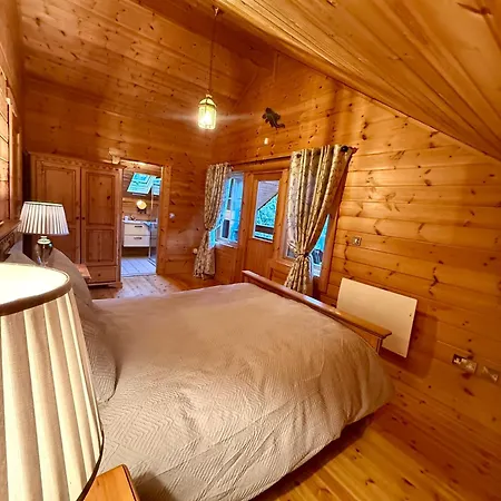 Lakeside Log 4 Bedrooms Dog-friendly Escape * Ballyconnell (Cavan)