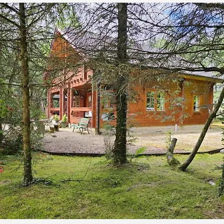 بيت للعطل Lakeside Log 4 Bedrooms Dog-friendly Escape باليكونيل