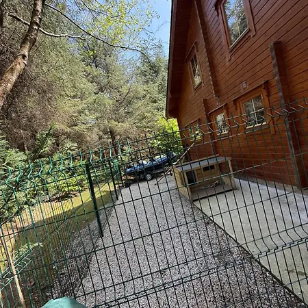 Lakeside Log 4 Bedrooms Dog-friendly Escape *