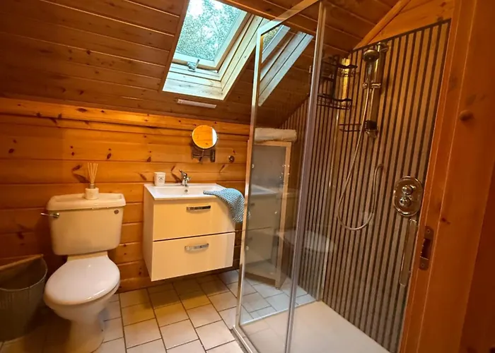Nyaraló Lakeside Log 4 Bedrooms Dog-friendly Escape Ballyconnell