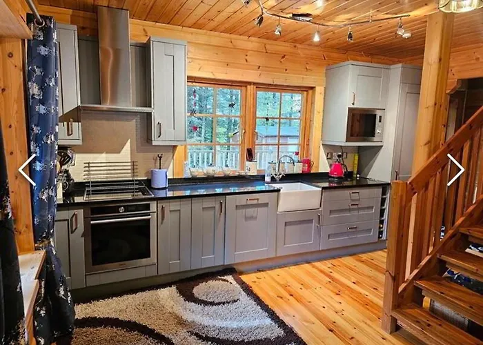 Hébergement de vacances Lakeside Log 4 Bedrooms Dog-friendly Escape *